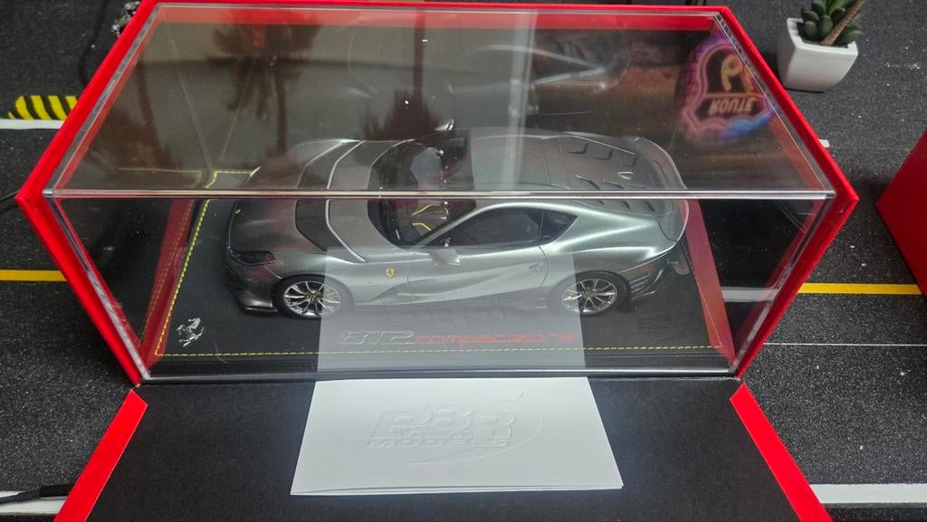 Ferrari 812 Competizione BBR 1:18 Nieuwstaat in Doos, Hobby en Vrije tijd, Modelauto's | 1:18, Ophalen of Verzenden, Nieuw