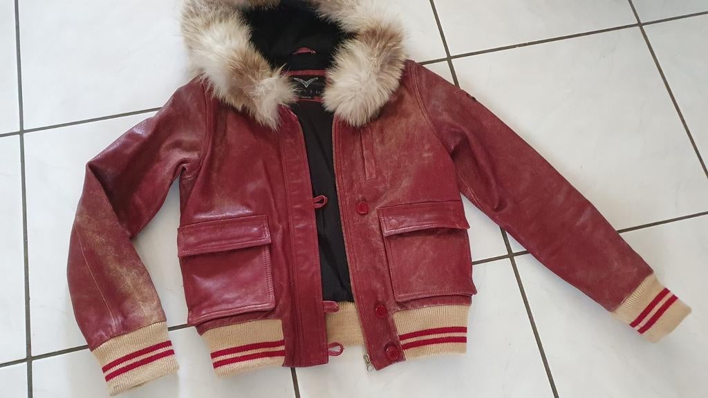 Livid leren winterjas met bontkraag, Verzenden, Zo goed als nieuw, Maat 38/40 (M), Rood