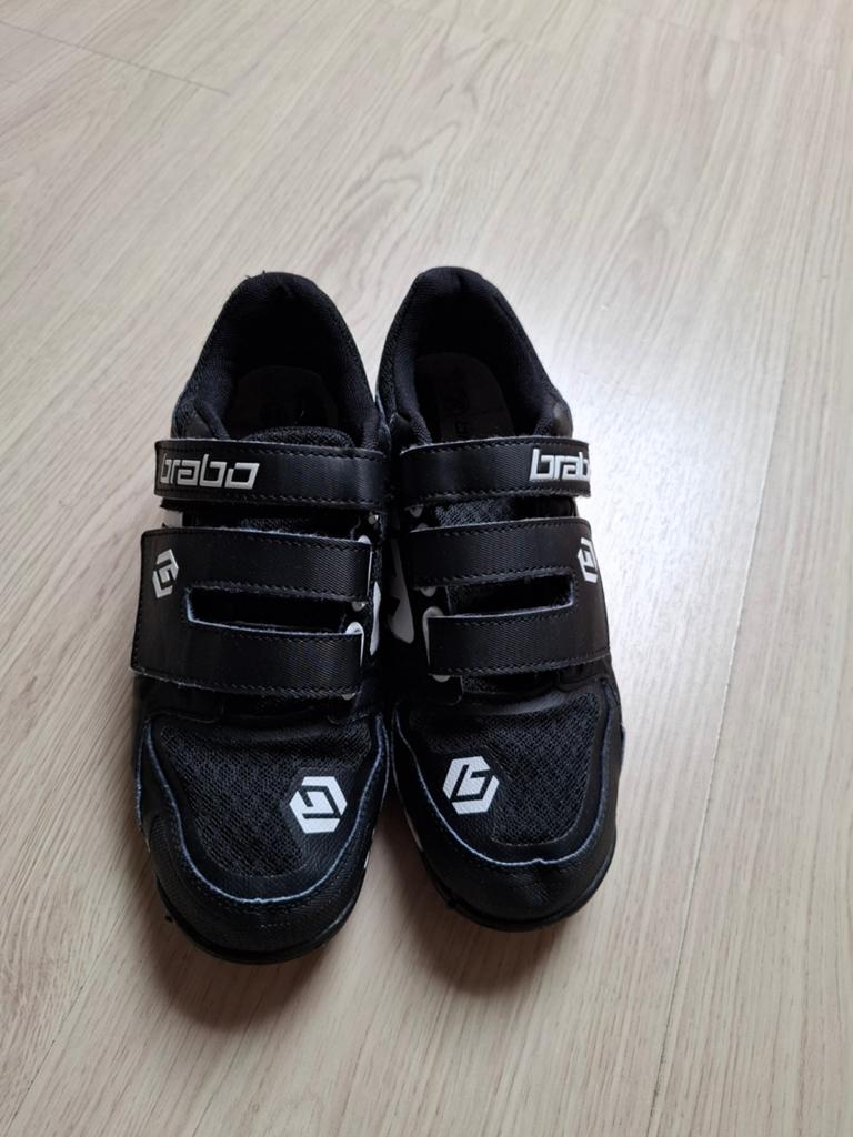 Hockey schoenen voor buiten maat 39., Kinderen en Baby's, Babykleding | Schoentjes en Sokjes, Ophalen of Verzenden, Jongetje of Meisje