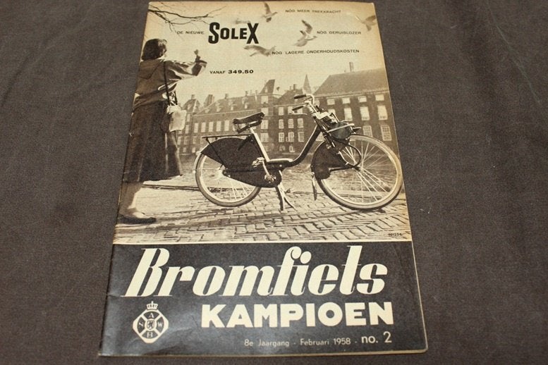 blad Bromfiets Kampioen februari 1958 Batavus Berini M23, Fietsen en Brommers, Ophalen of Verzenden, Gebruikt