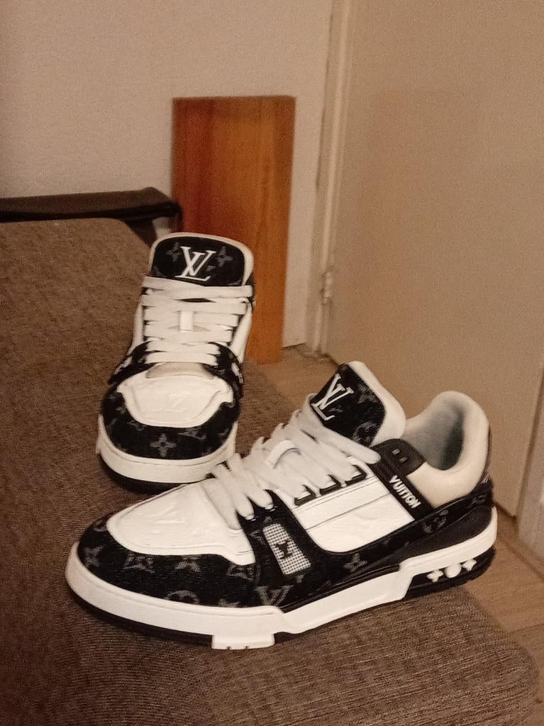 Louis Vuitton Heren Schoenen Maat 43, Zwart, Ophalen of Verzenden, Louis Vuitton, Sneakers of Gympen