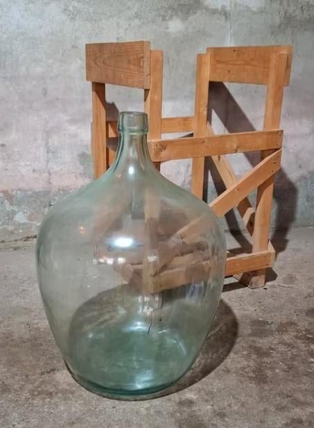 Oude vintage gistfles 25 liter in krat, Tuin en Terras, Gebruikt, T, Ophalen of Verzenden, N