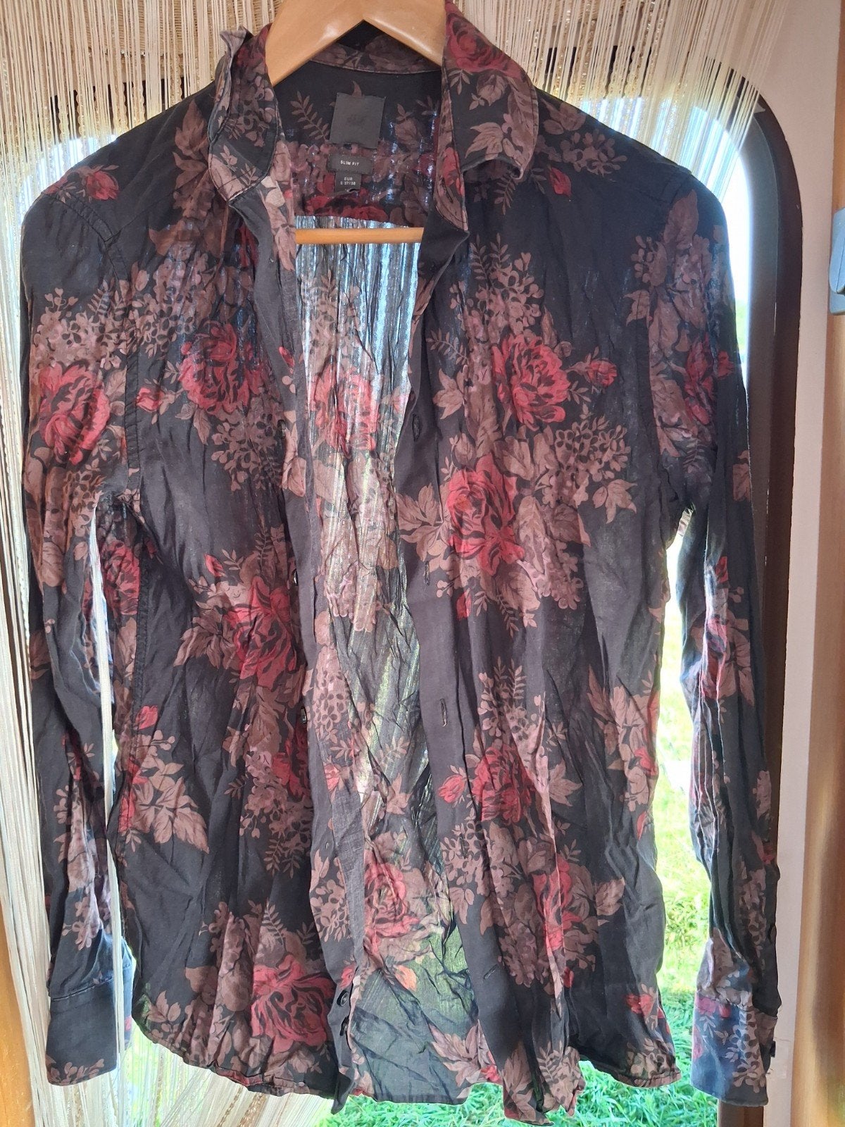 Blouse H&M M slim fit bloemen rozen, Kleding | Dames, Blouses en Tunieken, Maat 38/40 (M), H&M, Overige kleuren, Ophalen of Verzenden