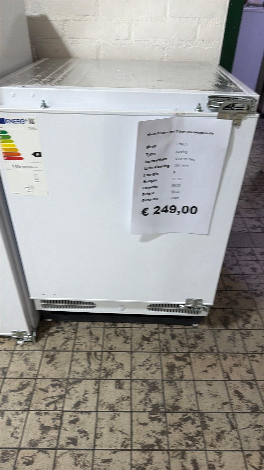 Onderbouw koelkast deur op deur nieuw, Aeg, Zonder vriesvak, Minder dan 85 cm, 200 liter of meer