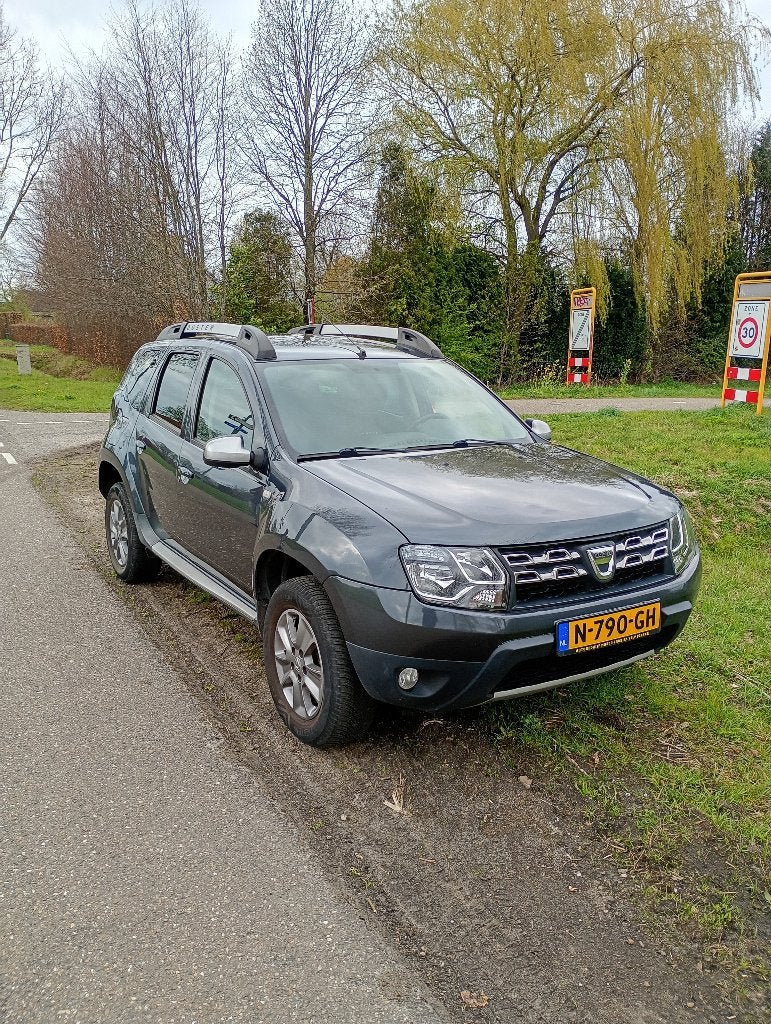 Dacia Duster 1.2 TCE 125 4X2 2015 Grijs, Voorwielaandrijving, Euro 5, Zwart, 4 cilinders