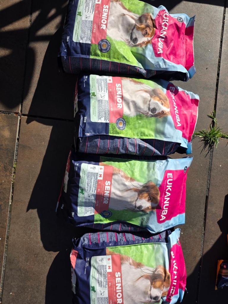 Eukanuba aenior s/m  3 kg zakken 4 stuks nieuw, Ophalen, Hond