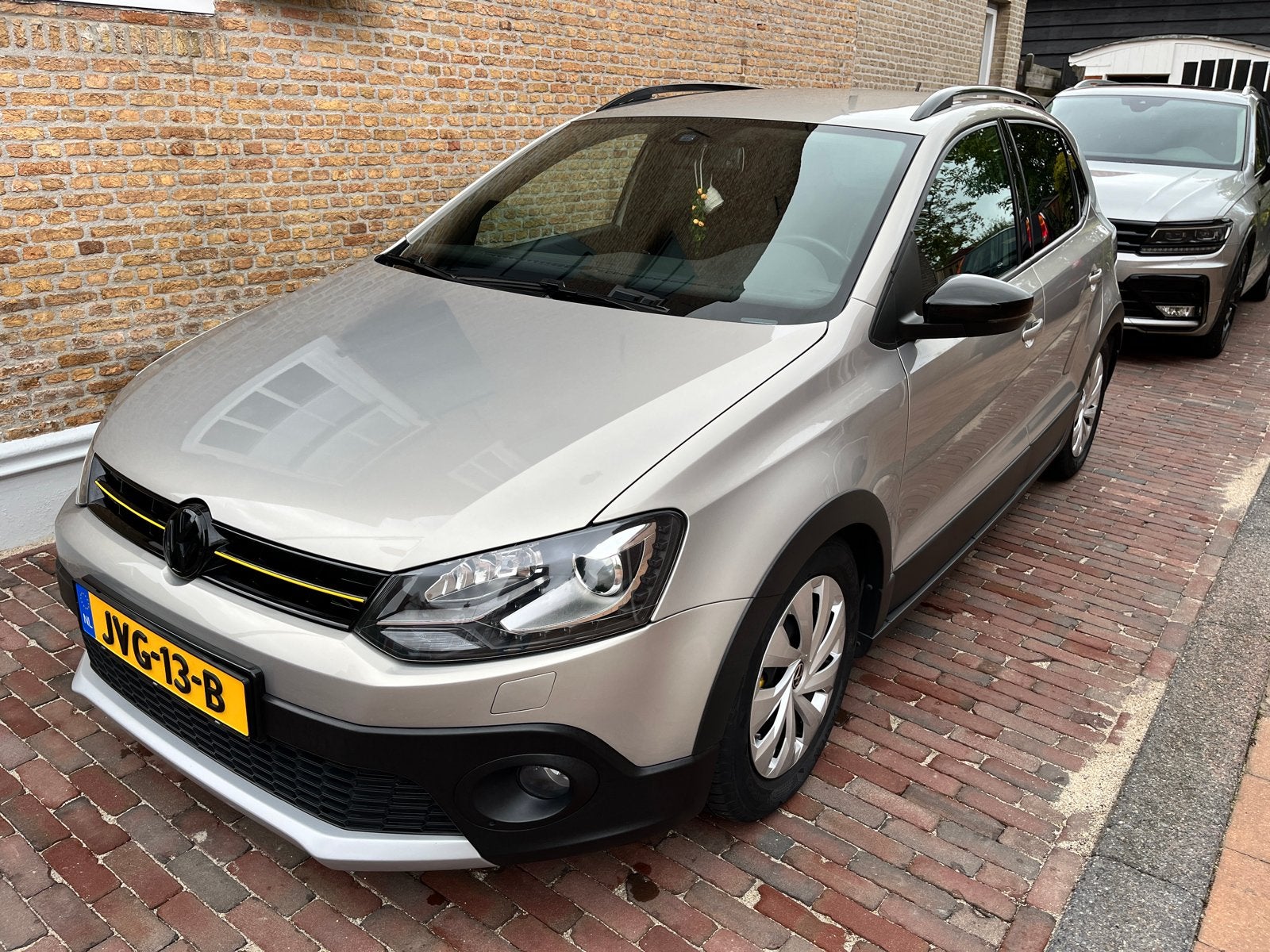 Volkswagen Polo 1.2 TSI 2013 Highline, Voorwielaandrijving, Zwart, Bluetooth, Particulier