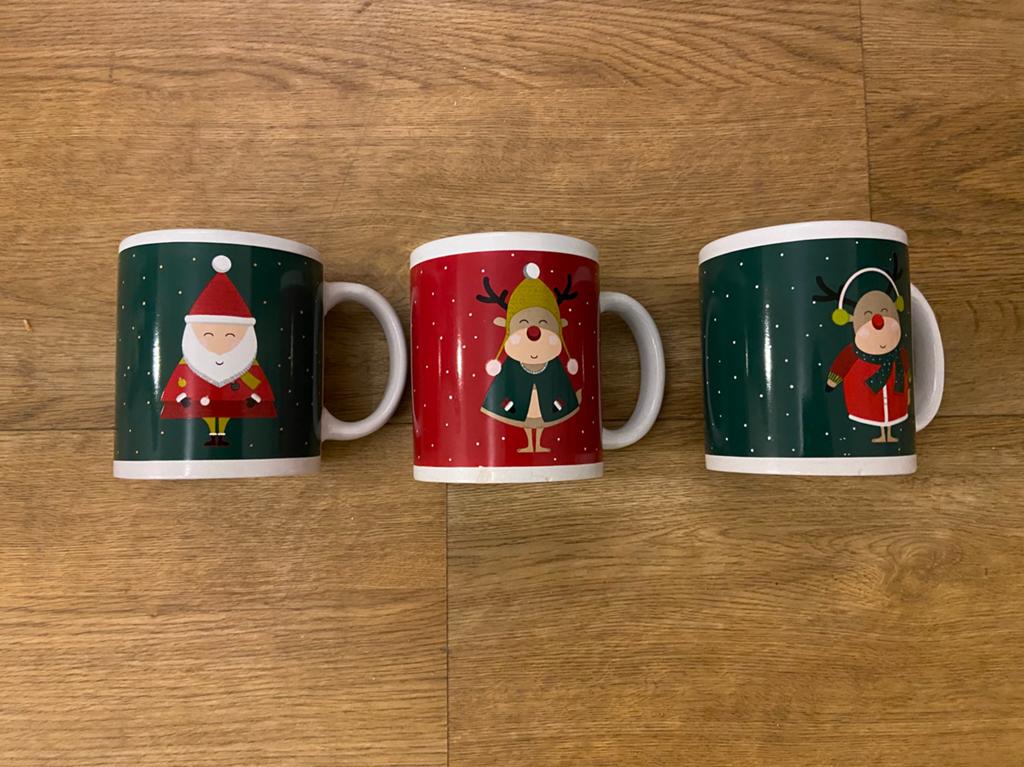 Mokken Kerst, Ophalen of Verzenden, Zo goed als nieuw, Overige stijlen, Kop(pen) en/of Schotel(s)
