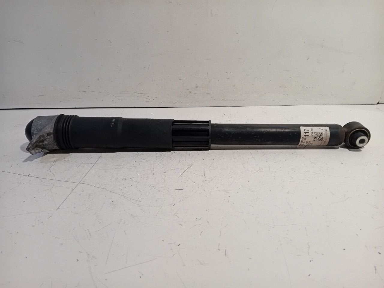 Schokbreker rechts achter Volkswagen Golf, Onderdelen@venauto.nl, Van der Ven Autorecycling B.V., Gebruikt, Ettenseweg 76, 4706 PB Roosendaal, The Netherlands