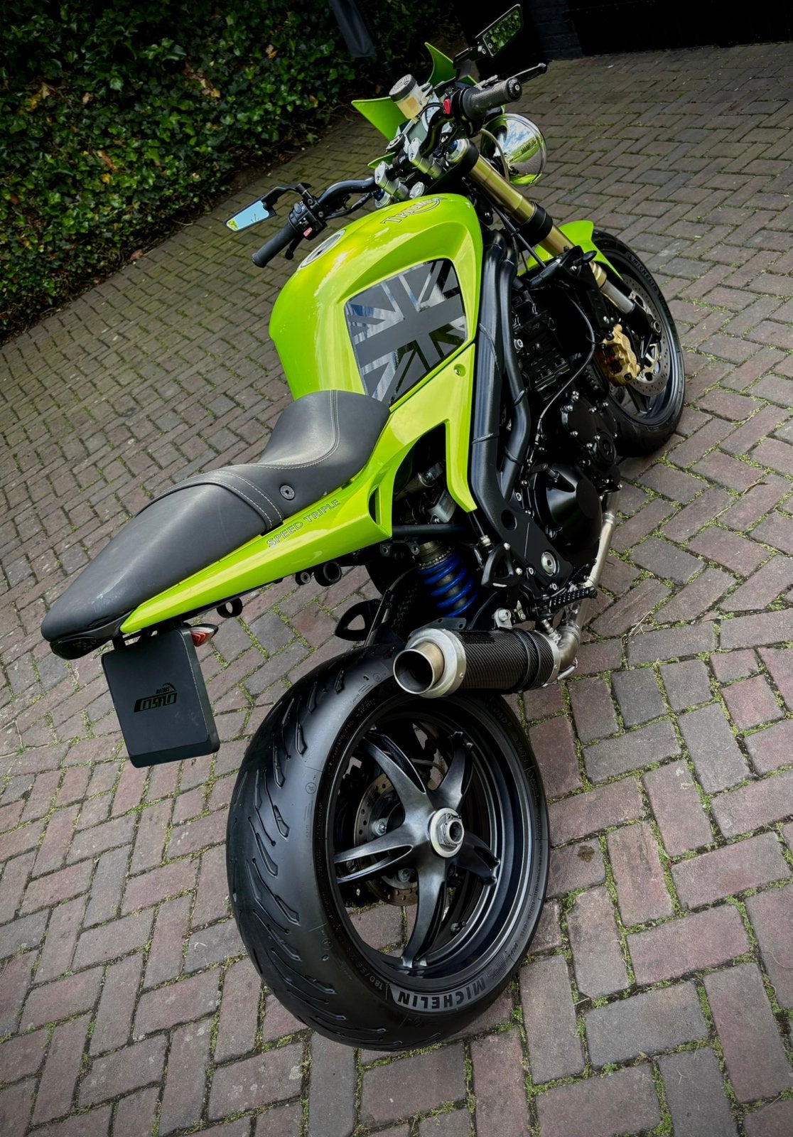 Gave Triumph SPEED TRIPLE 1050 Roulette Green, Occasion, Motorrijbewijs A, Bedrijf, 3 cilinders