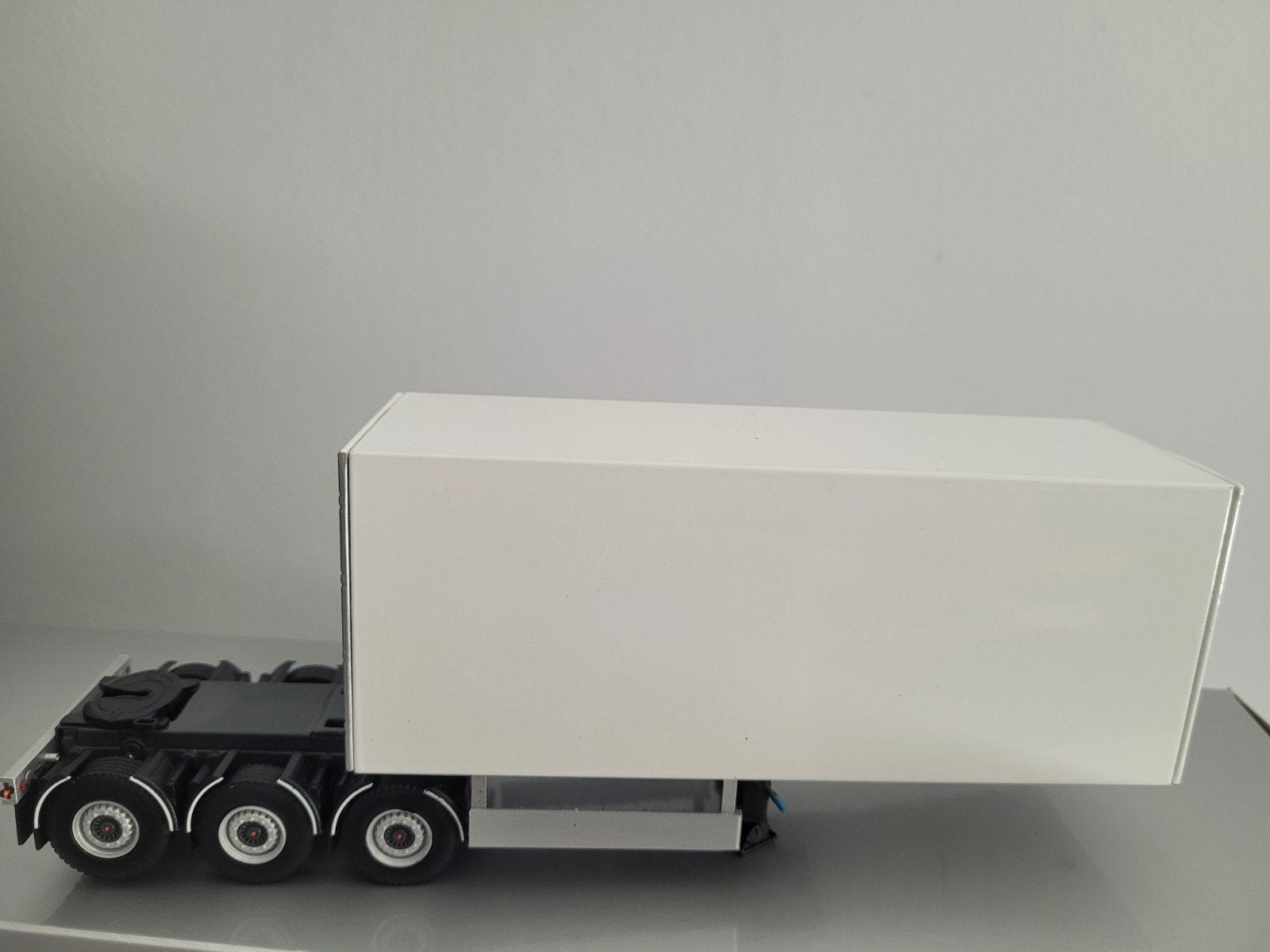 White Line; LZV DOLLY, Hobby en Vrije tijd, Modelauto's | 1:87, Ophalen of Verzenden, Bus of Vrachtwagen, Overige merken