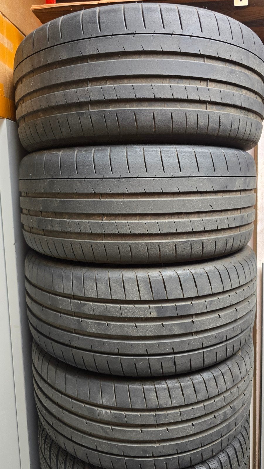 Banden te koop in 245-35R20 Michelin en Goodyear, Ophalen, Band(en), Personenwagen, 20 inch