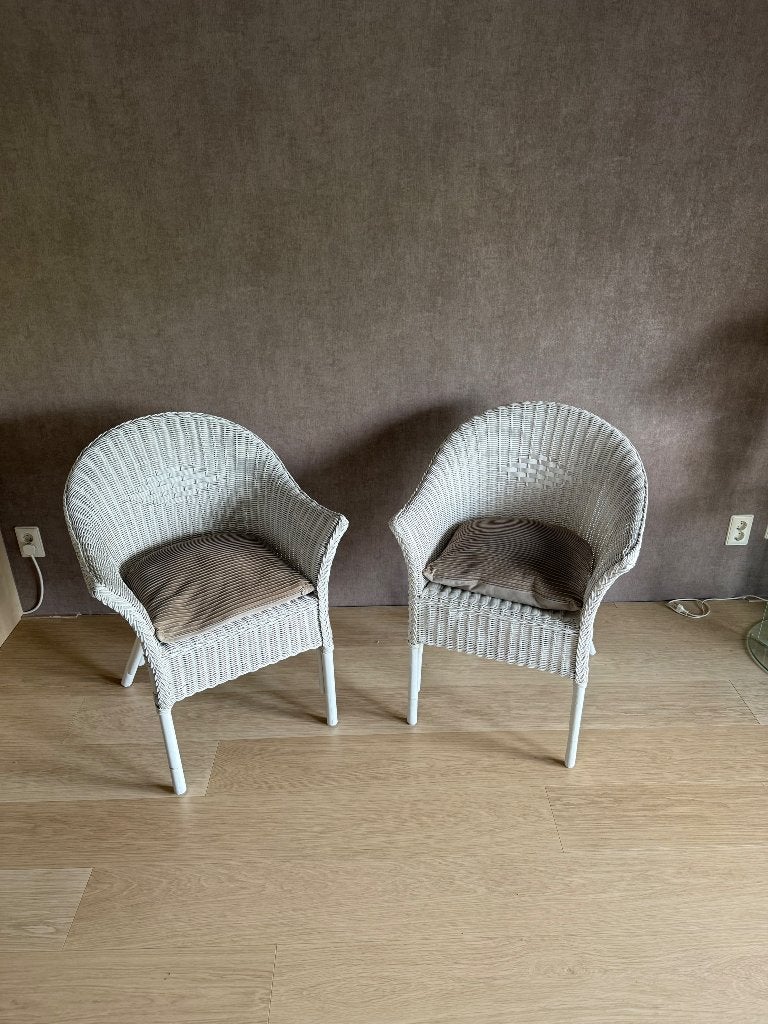 Rieten stoelen, Ophalen, Gebruikt, Twee, Wit