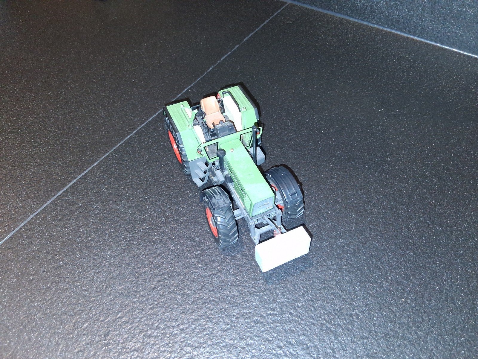 fendt 615 schade trekkerschade weise toys, Hobby en Vrije tijd, Modelauto's | 1:32, Ophalen of Verzenden, Tractor of Landbouw