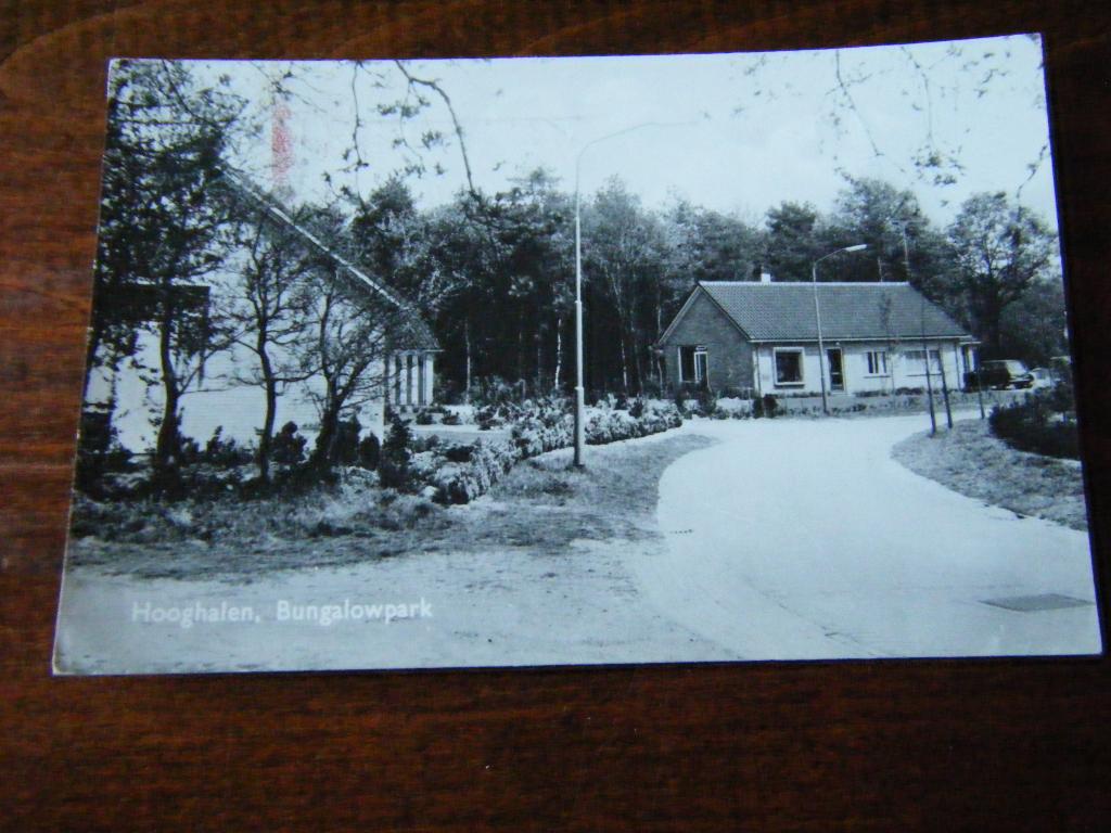 W35 - Hooghalen - Bungalowpark - Mooi/Oud, Ophalen of Verzenden, 1960 tot 1980, Drenthe