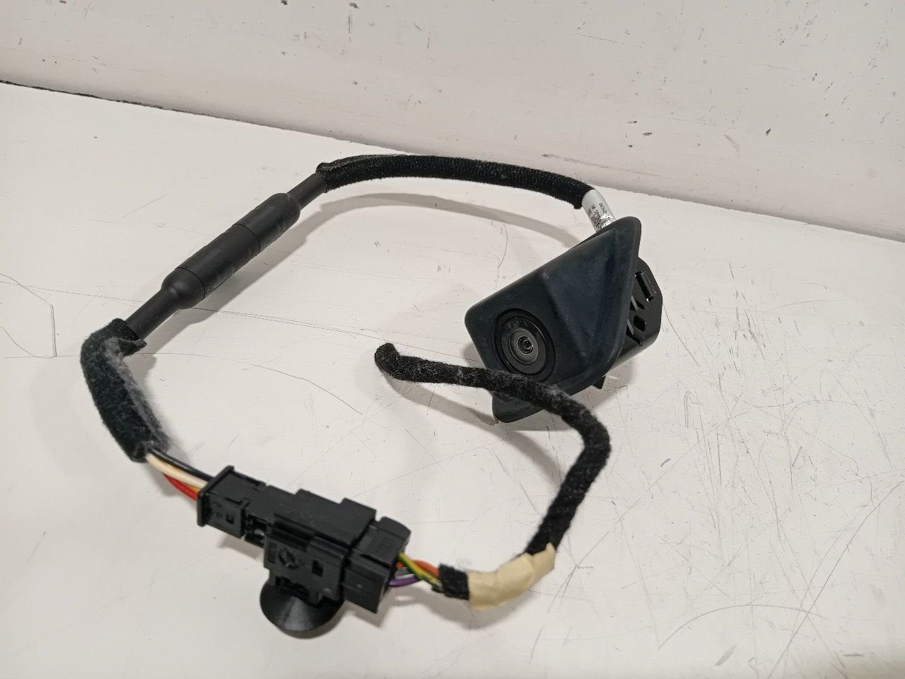 Camera achter Peugeot 2008, Onderdelen@venauto.nl, Van der Ven Autorecycling B.V., Gebruikt, Ettenseweg 76, 4706 PB Roosendaal, The Netherlands