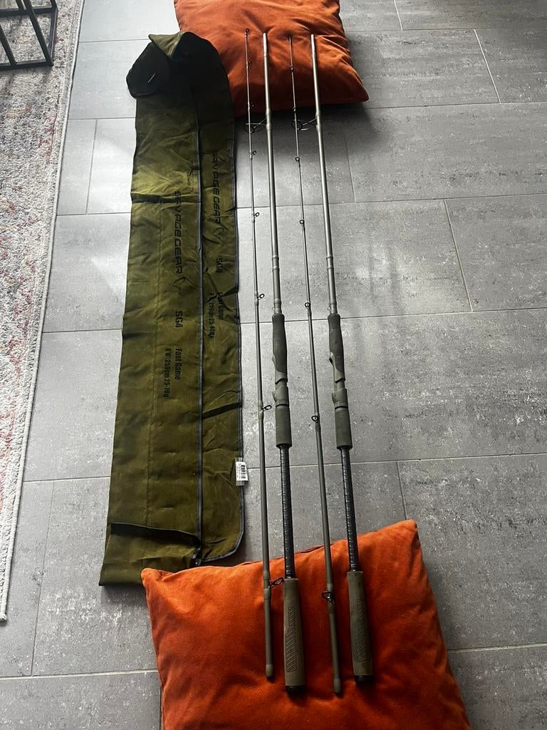 2 x spinhengel Savage gear sg4 fast game 2,59m / 25-70gram, Watersport en Boten, Ophalen of Verzenden, Zo goed als nieuw, Werphengel