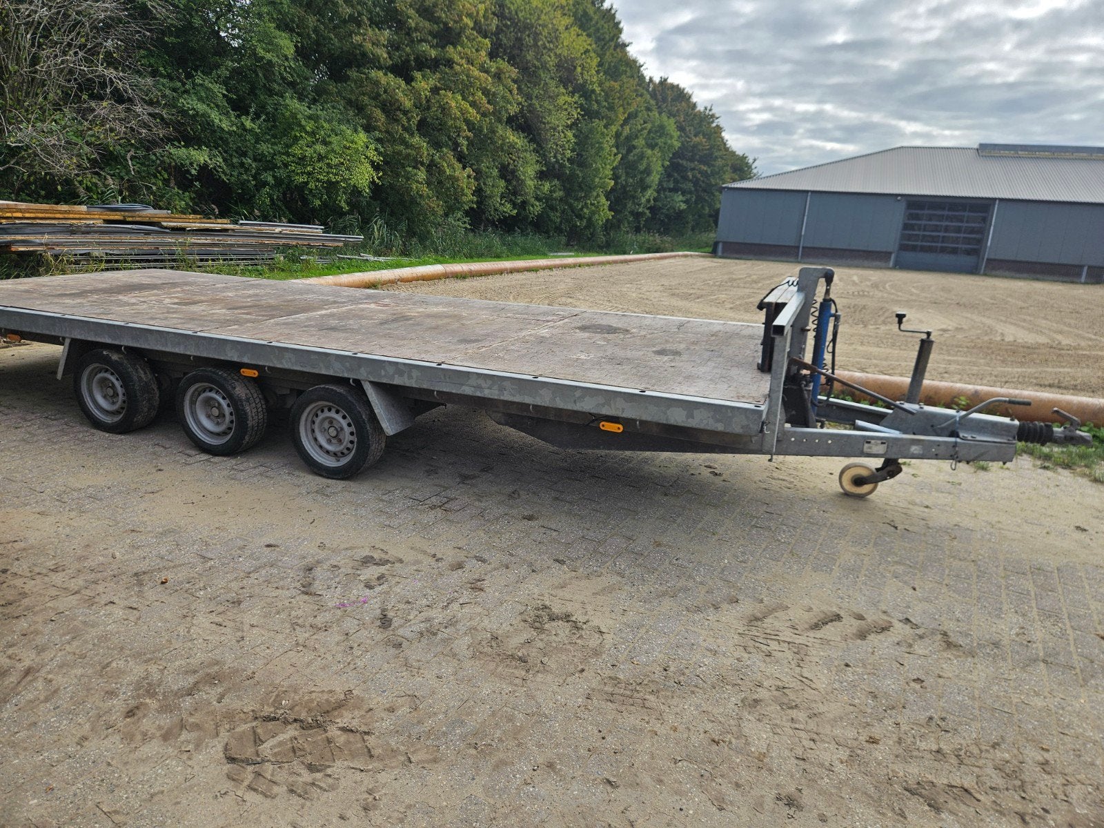 Kantelbare aanhanger 6m x 2.40m - Zeer stabiel, Ophalen