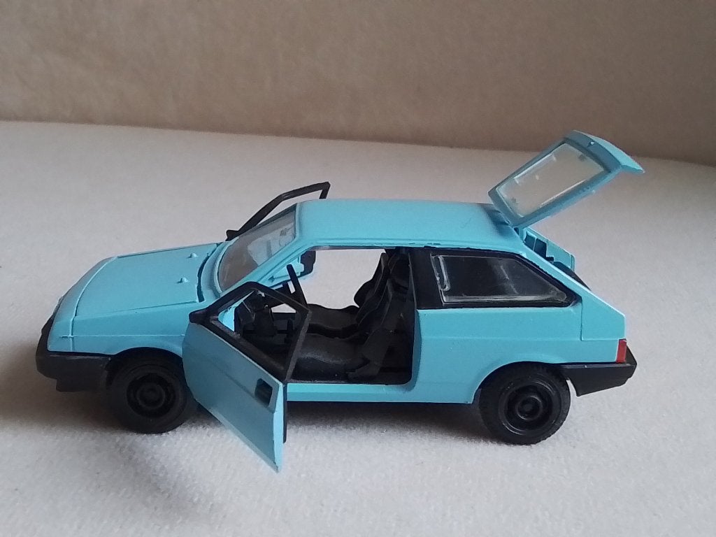 Vaz 2108 Lada Samara Hatchback Novoexport made in ussr, Hobby en Vrije tijd, Ophalen of Verzenden, Zo goed als nieuw, Auto, Overige merken