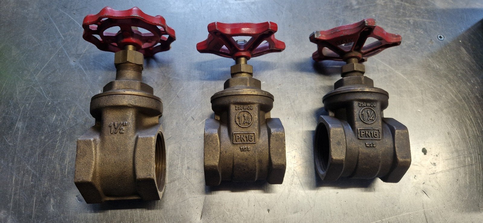 Nieuwe Messing Schuifafsluiters 1 1/4 inch (2 stuks), Ophalen of Verzenden, Nieuw