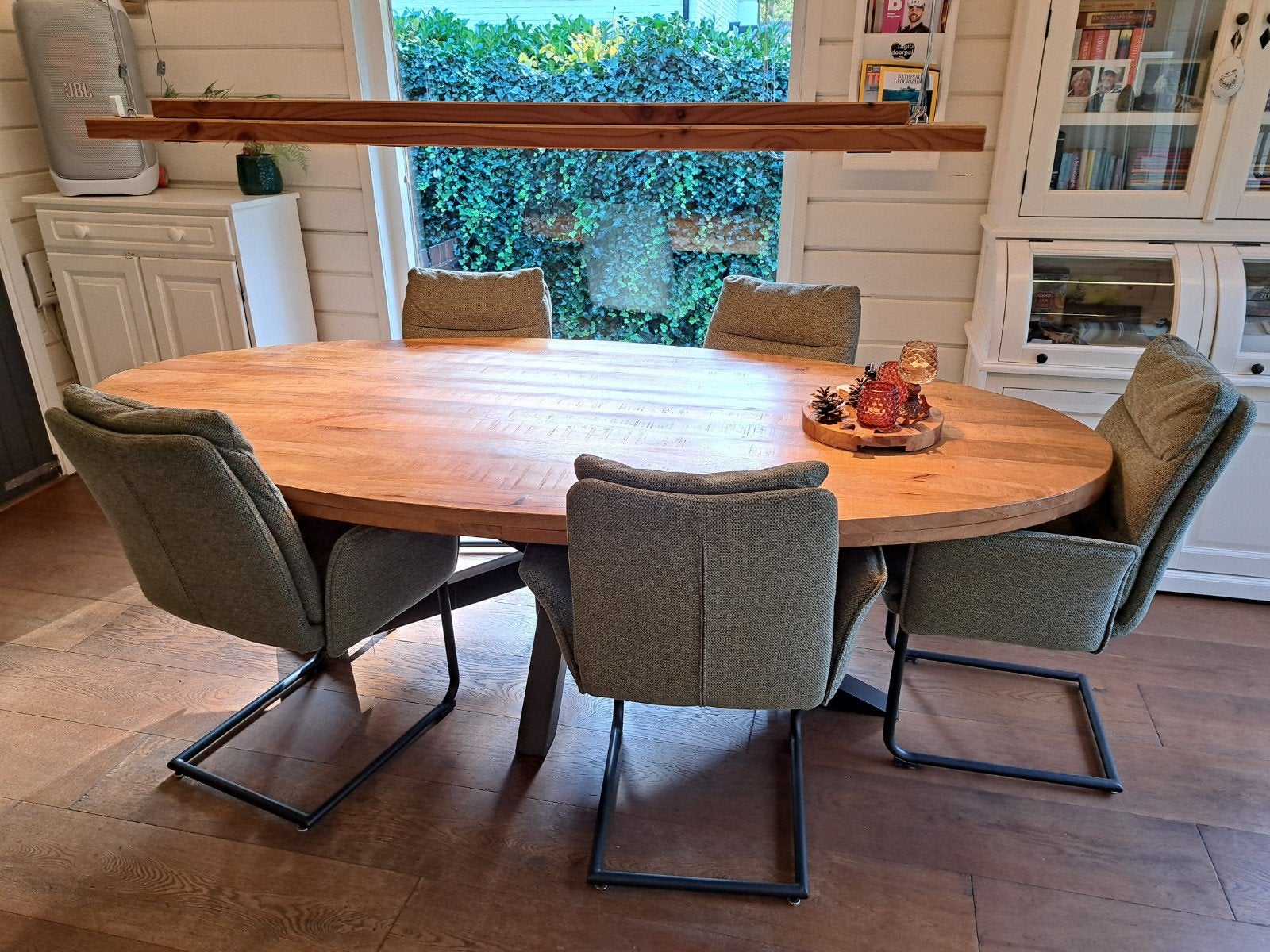 Ovale eettafel met 6 stoelen - in goede staat, Gebruikt, 100 tot 150 cm, Modern, Industrieel, 200 cm of meer