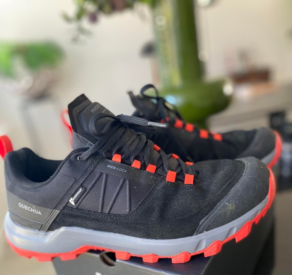 Waterdichte wandelschoenen -Quechua maat 43, Kleding | Heren, Schoenen, Ophalen of Verzenden, Zo goed als nieuw, Zwart