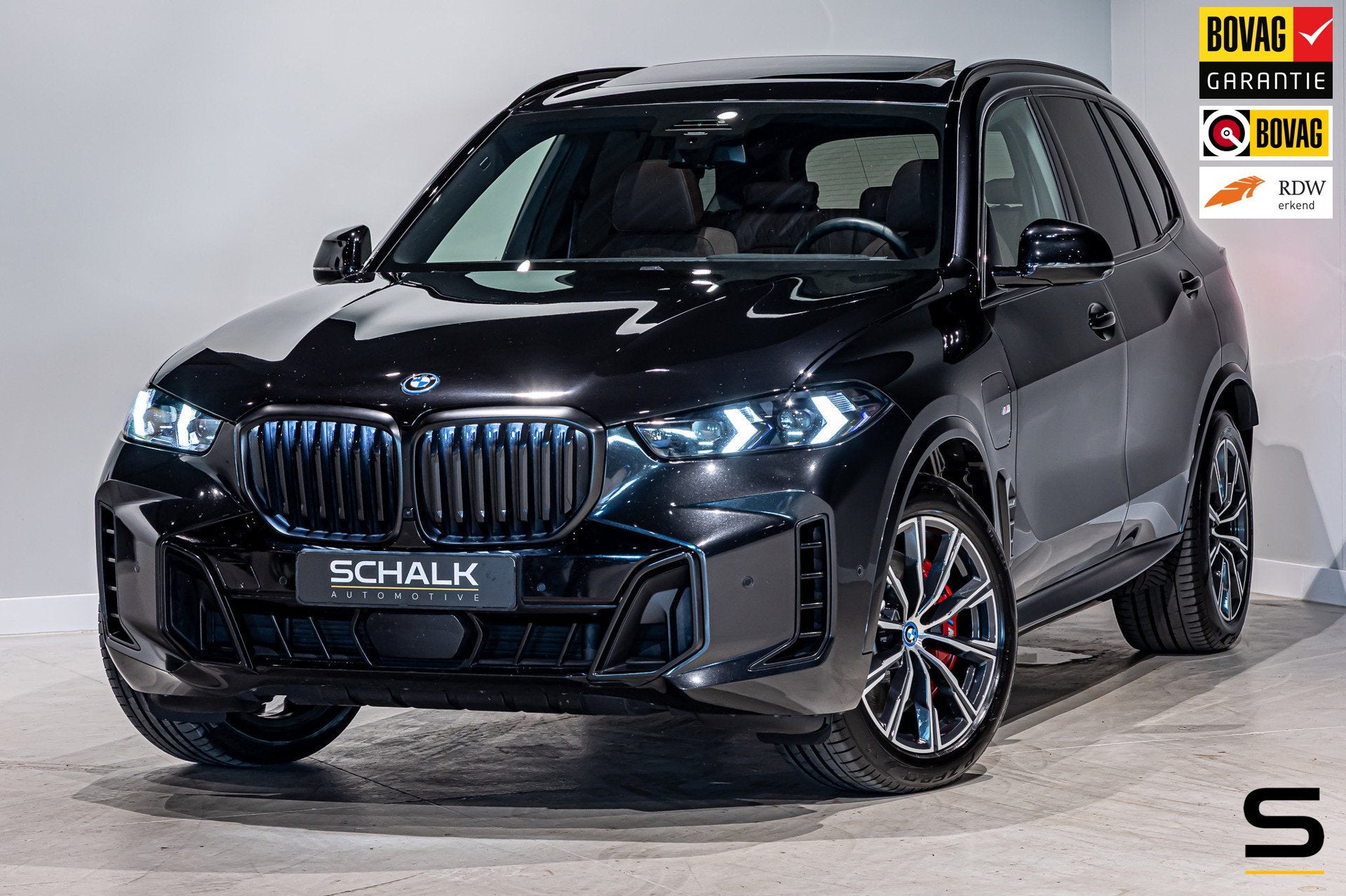 BMW X5 XDrive50e|M-sportPro|Comfort|H&K|Fiscaal aantrekkelij, Automaat, X5, Zwart, 489 pk