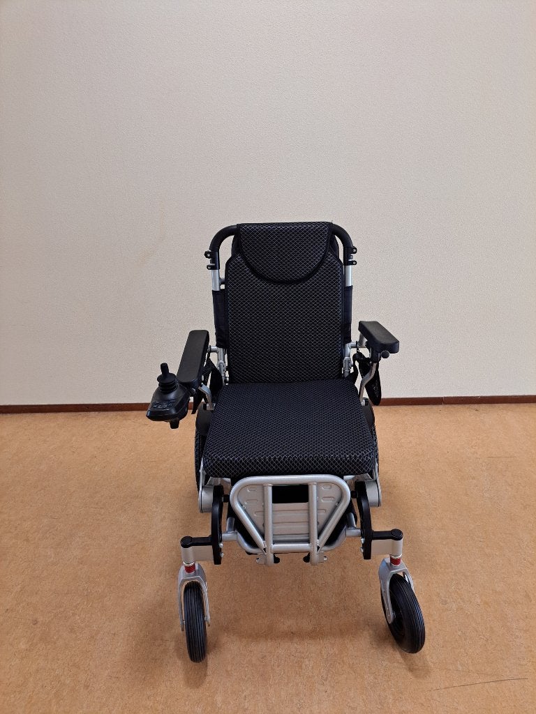 Te koop:  Eroute elektrische rolstoel type 8000R, Ophalen, Inklapbaar, Zo goed als nieuw, Elektrische rolstoel
