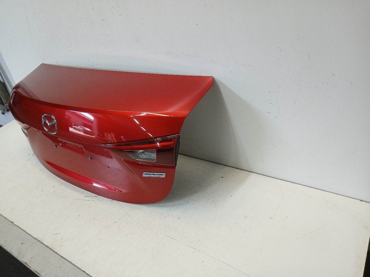 Achterklep Mazda 3 serie, Auto-onderdelen, Onderdelen@venauto.nl, Van der Ven Autorecycling B.V., Gebruikt, Ettenseweg 76, 4706 PB Roosendaal, The Netherlands