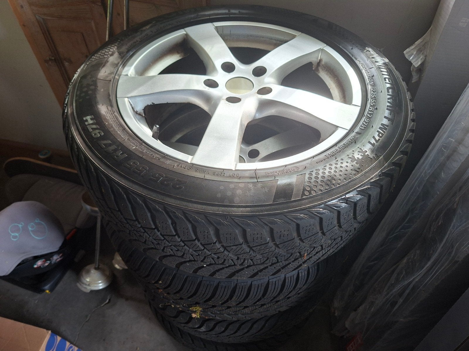 winterbanden 225/55 R17 op velg 5x112, Auto-onderdelen, Banden en Velgen, Ophalen, Gebruikt, Banden en Velgen, 17 inch