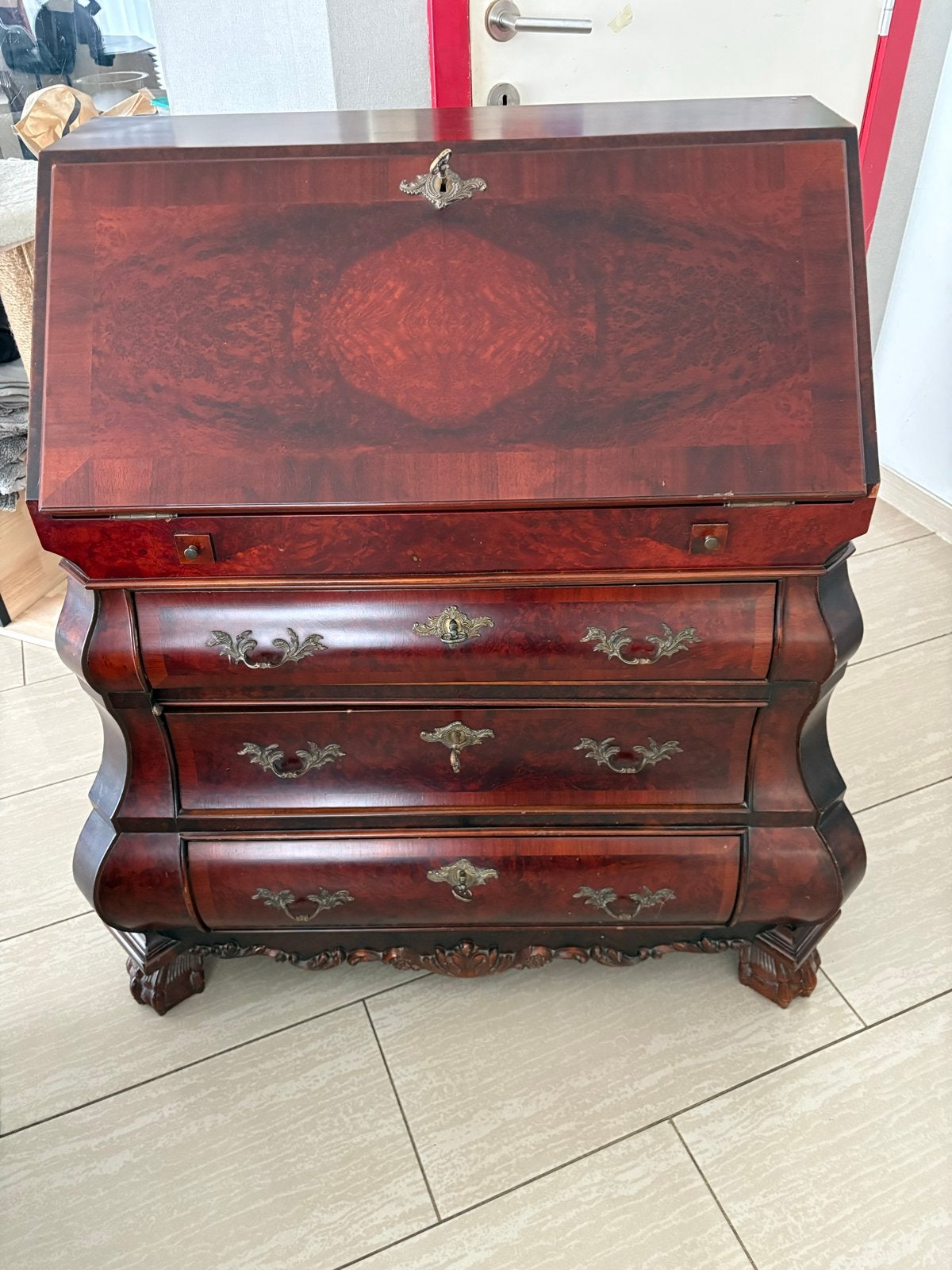 Secretaire, Ophalen