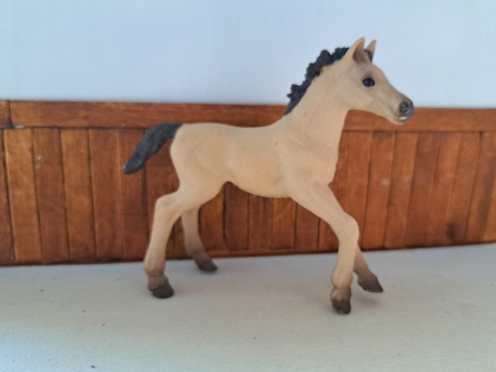 schleich Engels volbloed veulen, Ophalen of Verzenden, Zo goed als nieuw, Paard, Beeldje of Figuurtje