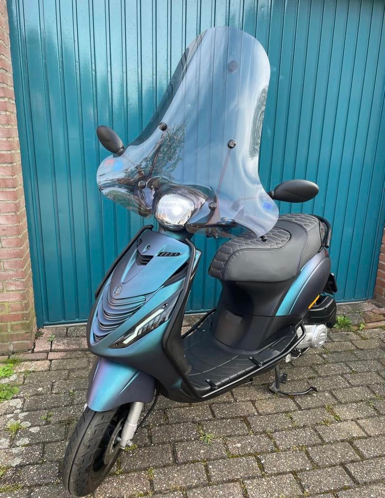 Piaggo Zip, Fietsen en Brommers, Scooters | Piaggio, Zo goed als nieuw, Zip, Benzine, Ophalen
