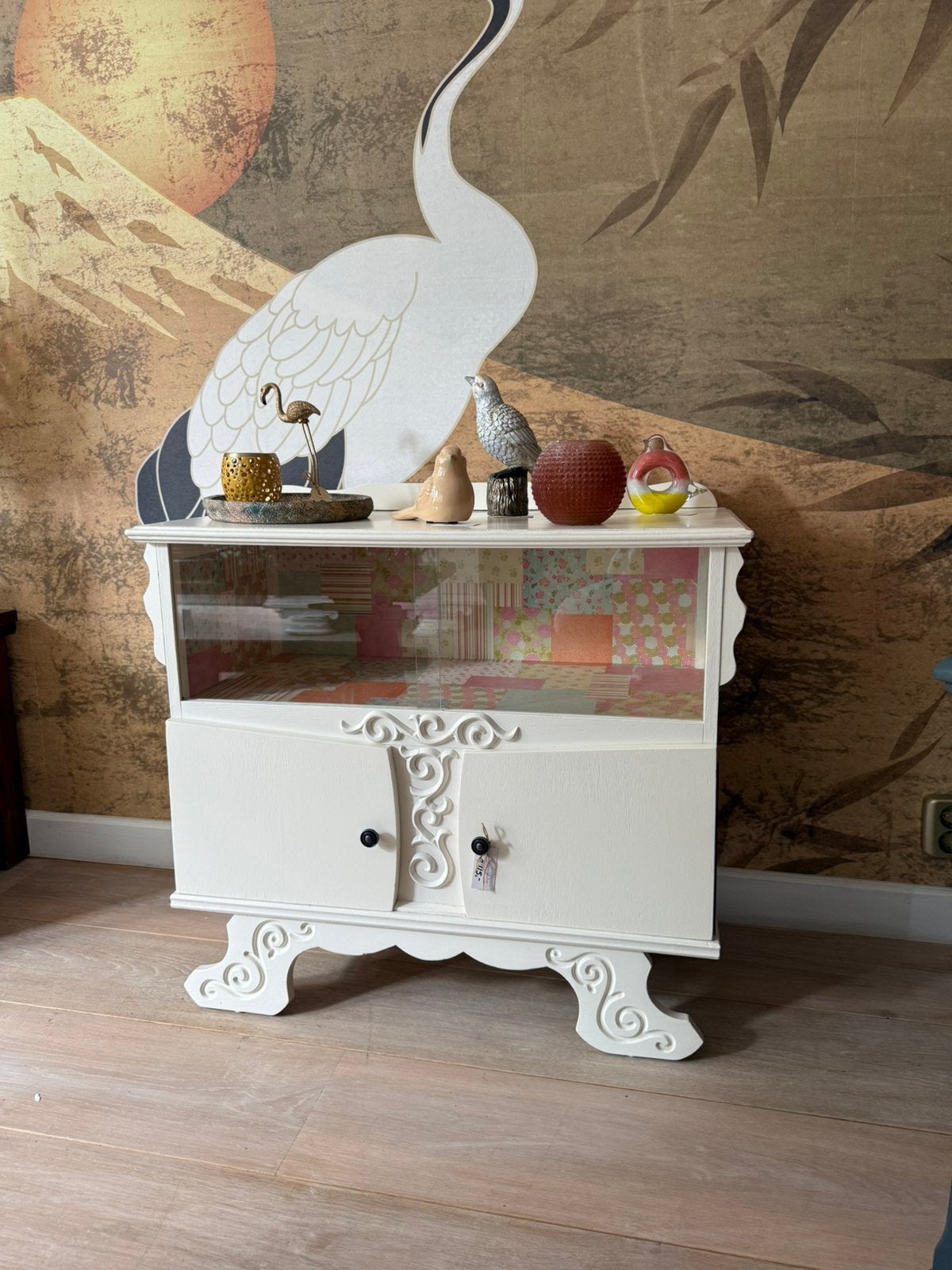 Brocante wit theekastje met glazen ruitjes, Antiek en Kunst, Ophalen