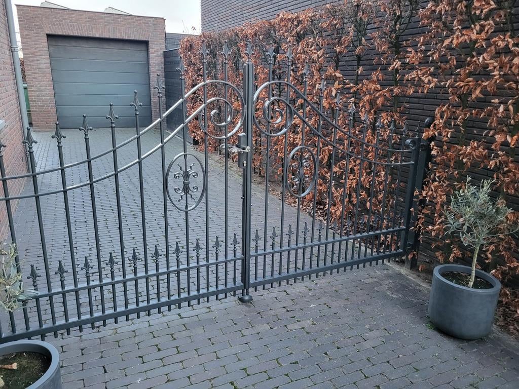 Unieke smeedijzeren poort, thermisch verzinkt, RAL 7021, Tuin en Terras, Tuinhekken en Hekwerk, Ophalen