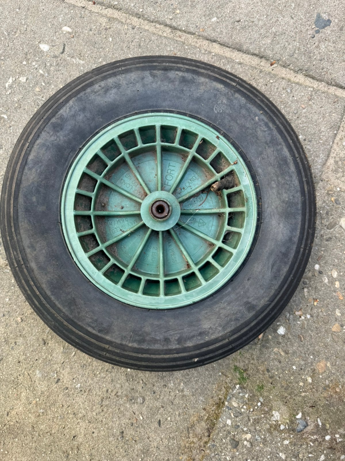 Kruiwagen wiel, Tuin en Terras, Kruiwagens, Ophalen of Verzenden, Zo goed als nieuw