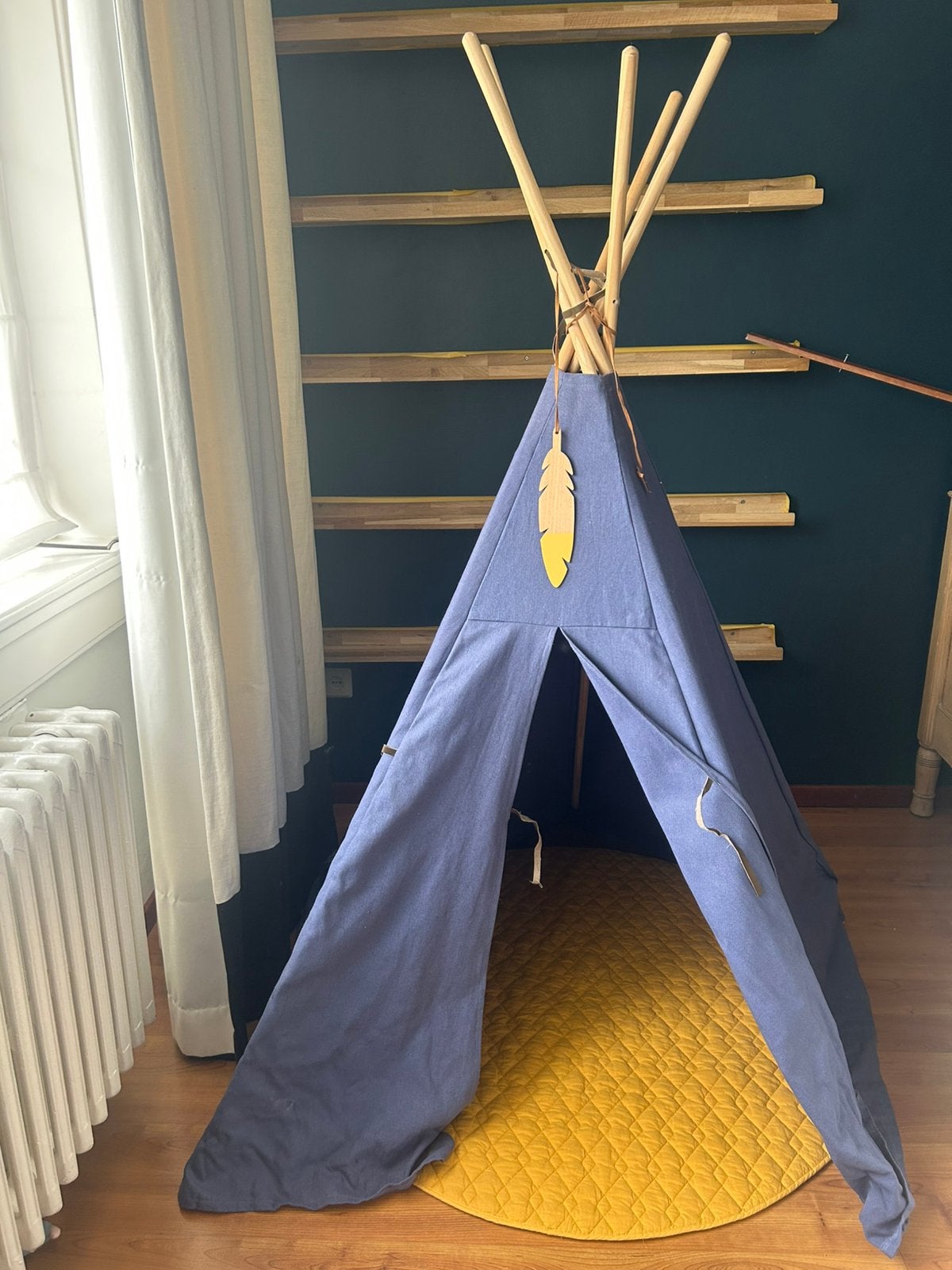 Nobodinoz tipi en kleed blauw&okergeel, Ophalen, Zo goed als nieuw