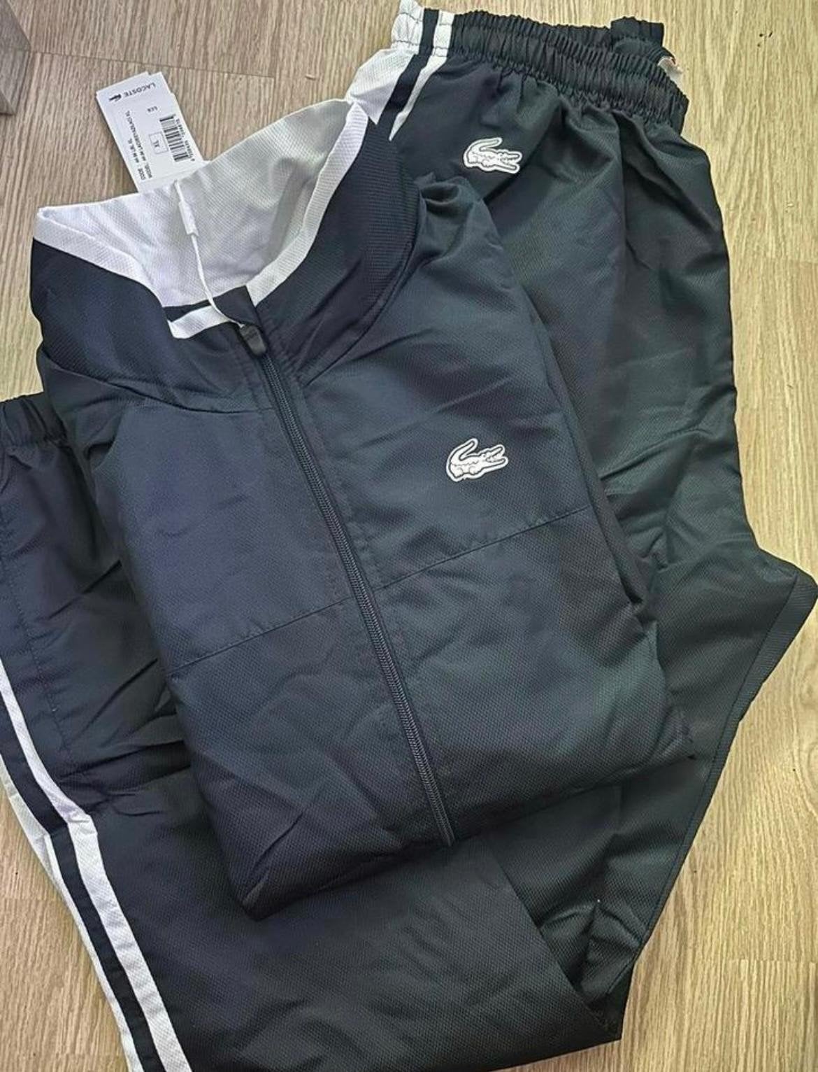 LACOSTE WHITE LOGO TRAININGSPAK MAAT XXL, Ophalen of Verzenden, Nieuw, Overige maten, Wit