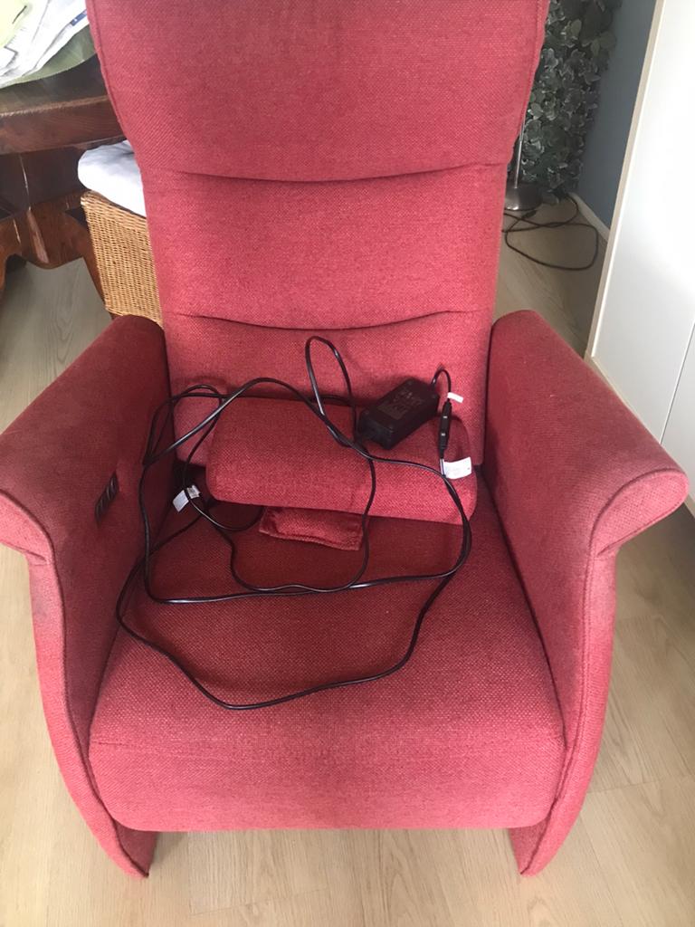 Velderhof elektrische fauteuil Liefs Tot ZATERDAG ophalen, Huis en Inrichting, Fauteuils, Ophalen, Zo goed als nieuw, 75 tot 100 cm