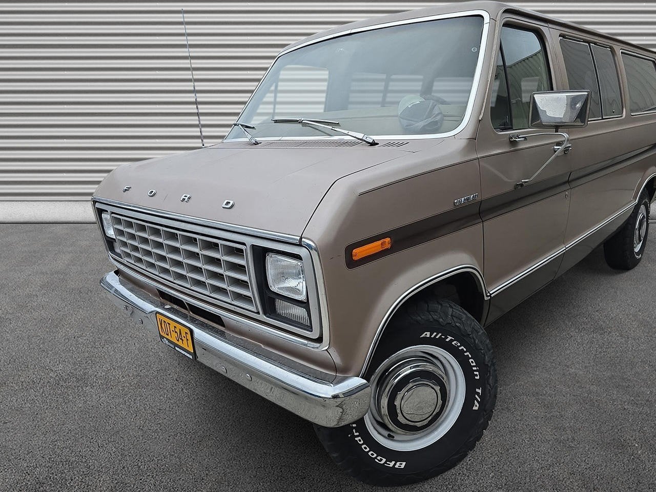 Ford E-250 XL CLUBWAGON (bj 1981, automaat), foto 9