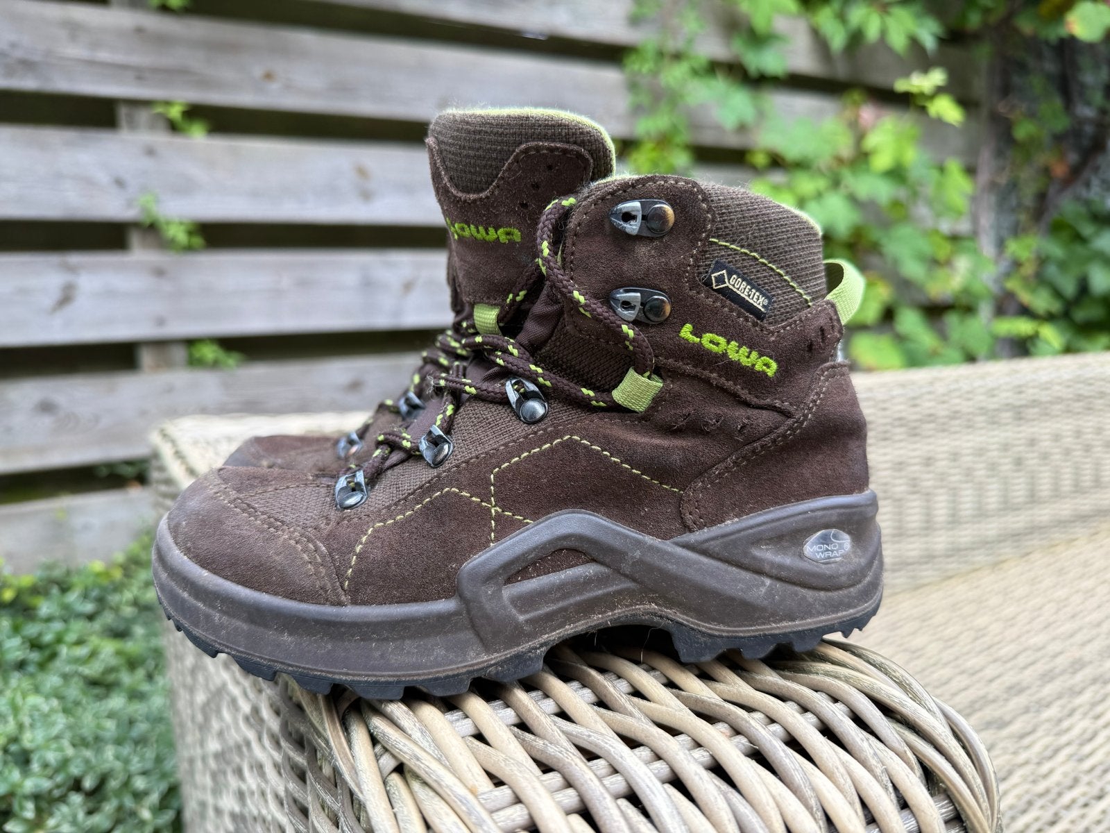 Lowa Gore-Tex wandelschoenen maat 31, Ophalen of Verzenden, Zo goed als nieuw, Schoenen
