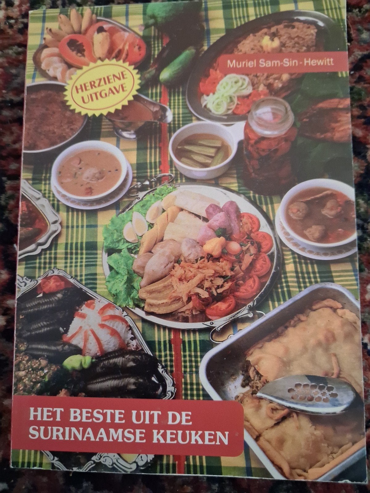 Het Beste uit de Surinaamse Keuken - Muriel Sam-Sin-Hewitt, Muriel Sam-Sin-Hewitt, Verzenden, Tapas, Hapjes en Dim Sum, Zo goed als nieuw