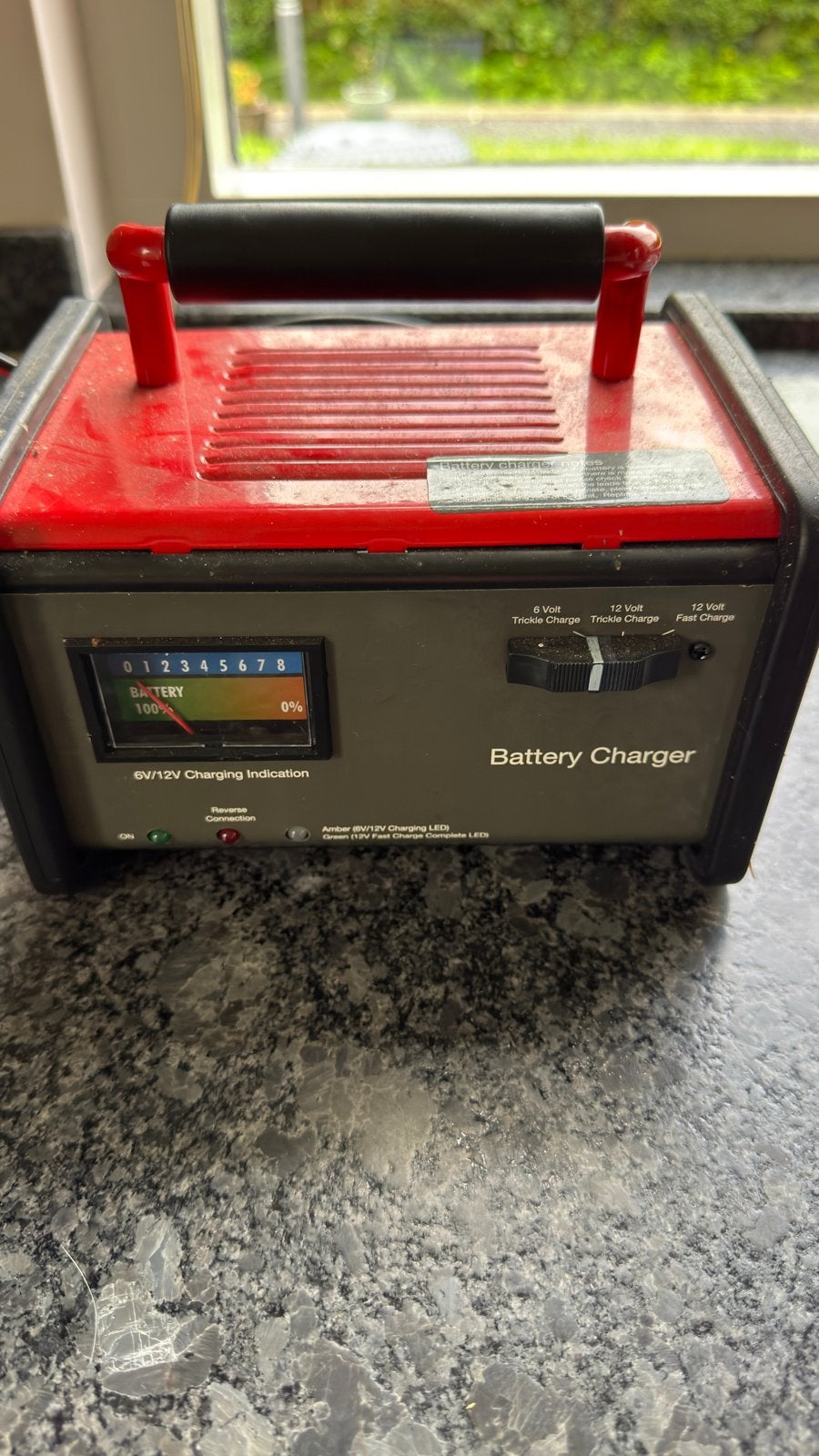Cosmic Acculader 6V/12V, Gebruikt, Universele onderdelen