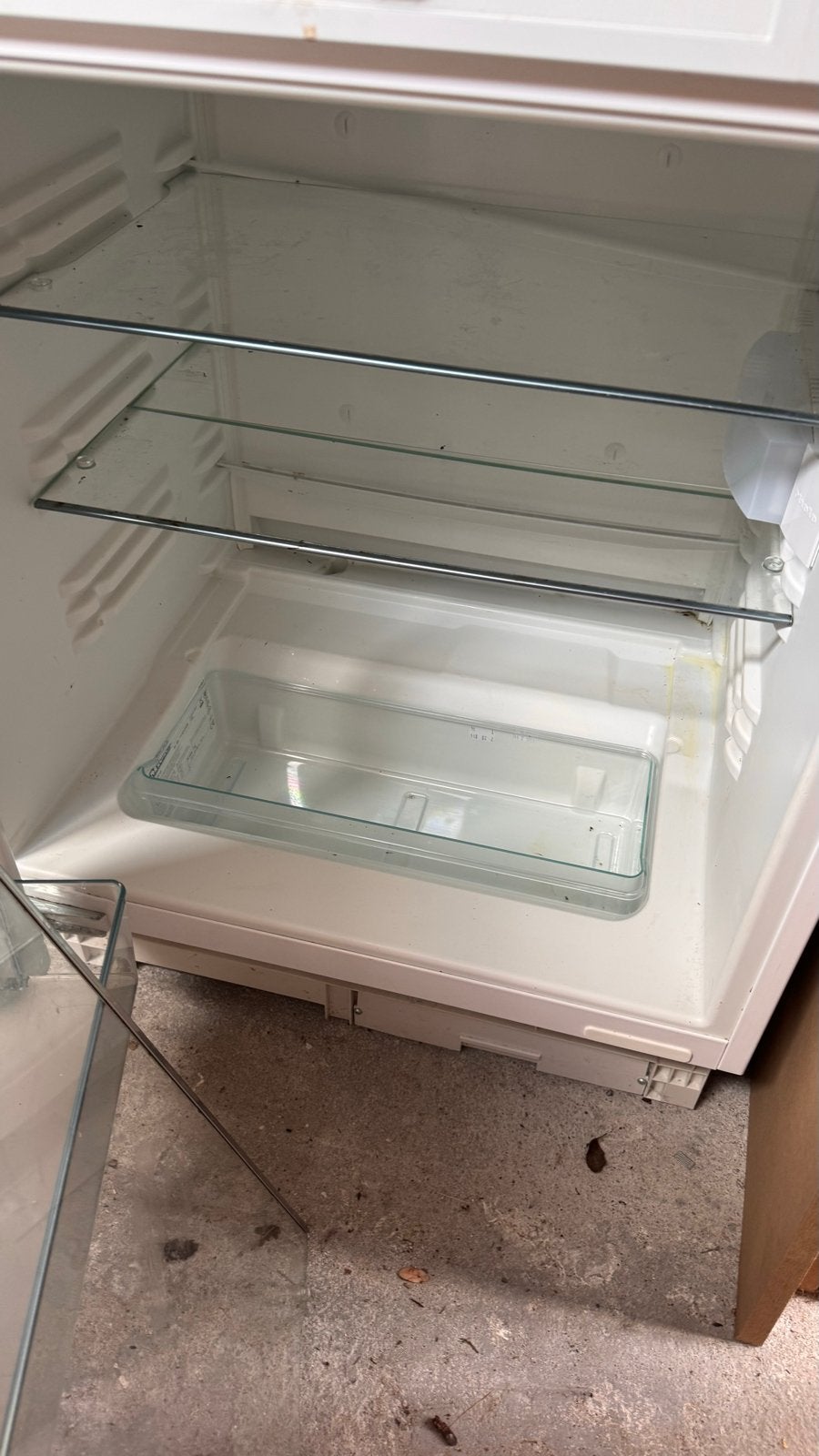 Miele tafelmodel koelkast - moet schoongemaakt worden, Witgoed en Apparatuur, Ophalen, Minder dan 85 cm, Minder dan 75 liter, 45 tot 60 cm