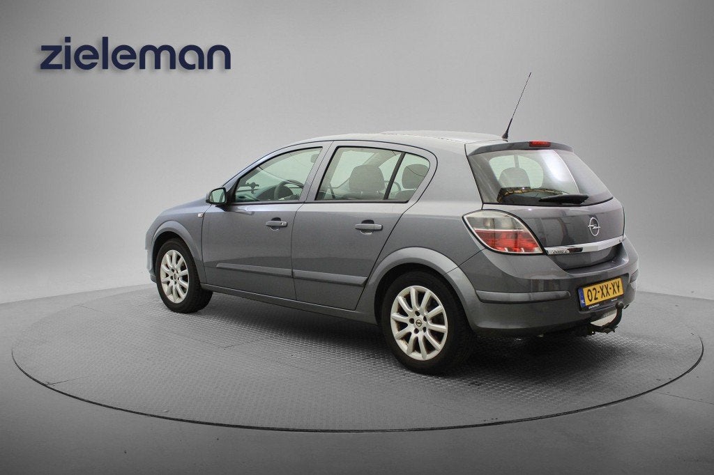 Opel ASTRA  1.6 Temptation - Airco, Cruise, Trekhaak, Voorwielaandrijving, 15 km/l, Gebruikt, Huisgarantie