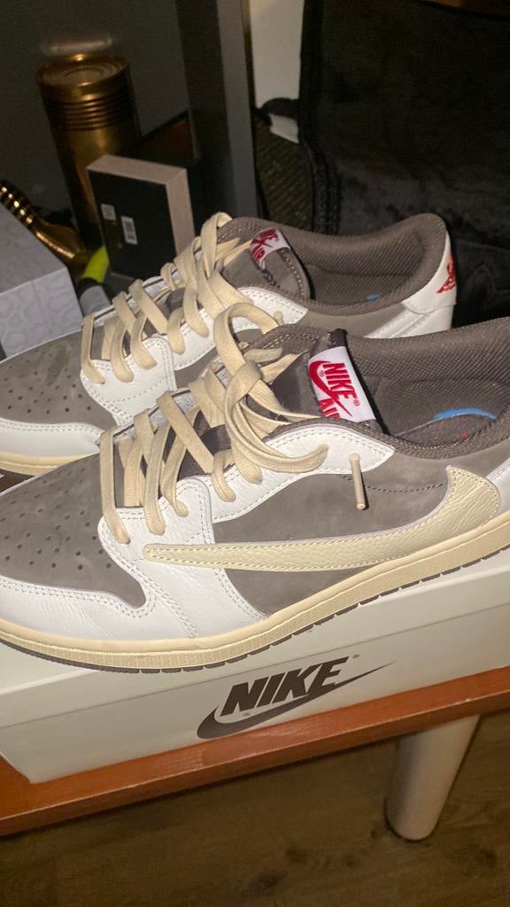 Nike jordan 1 x travis scott reversed mocha, Ophalen, Heren