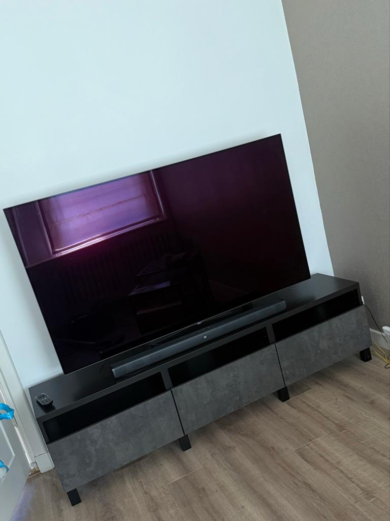 LG 65 inch OLED TV met lichte vlekvorming/inbranding, Ophalen, Gebruikt, OLED, 100 cm of meer