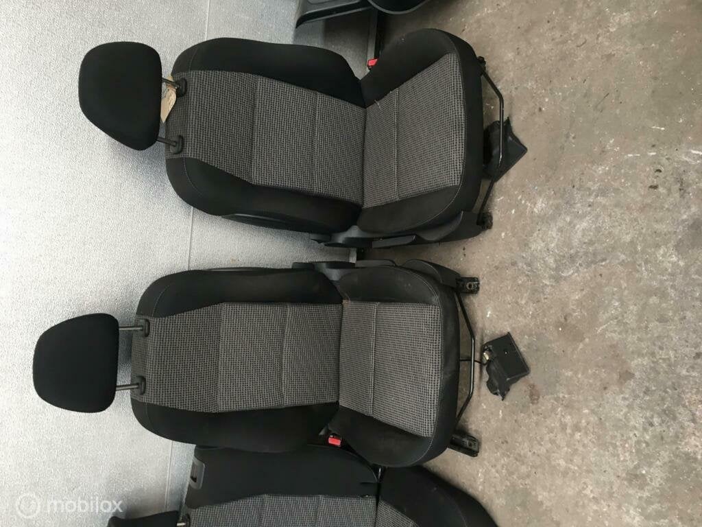 Bekleding set grijs Peugeot 207 SW ('07-'13), Auto-onderdelen, Gebruikt, Ophalen of Verzenden, Peugeot, Peugeot