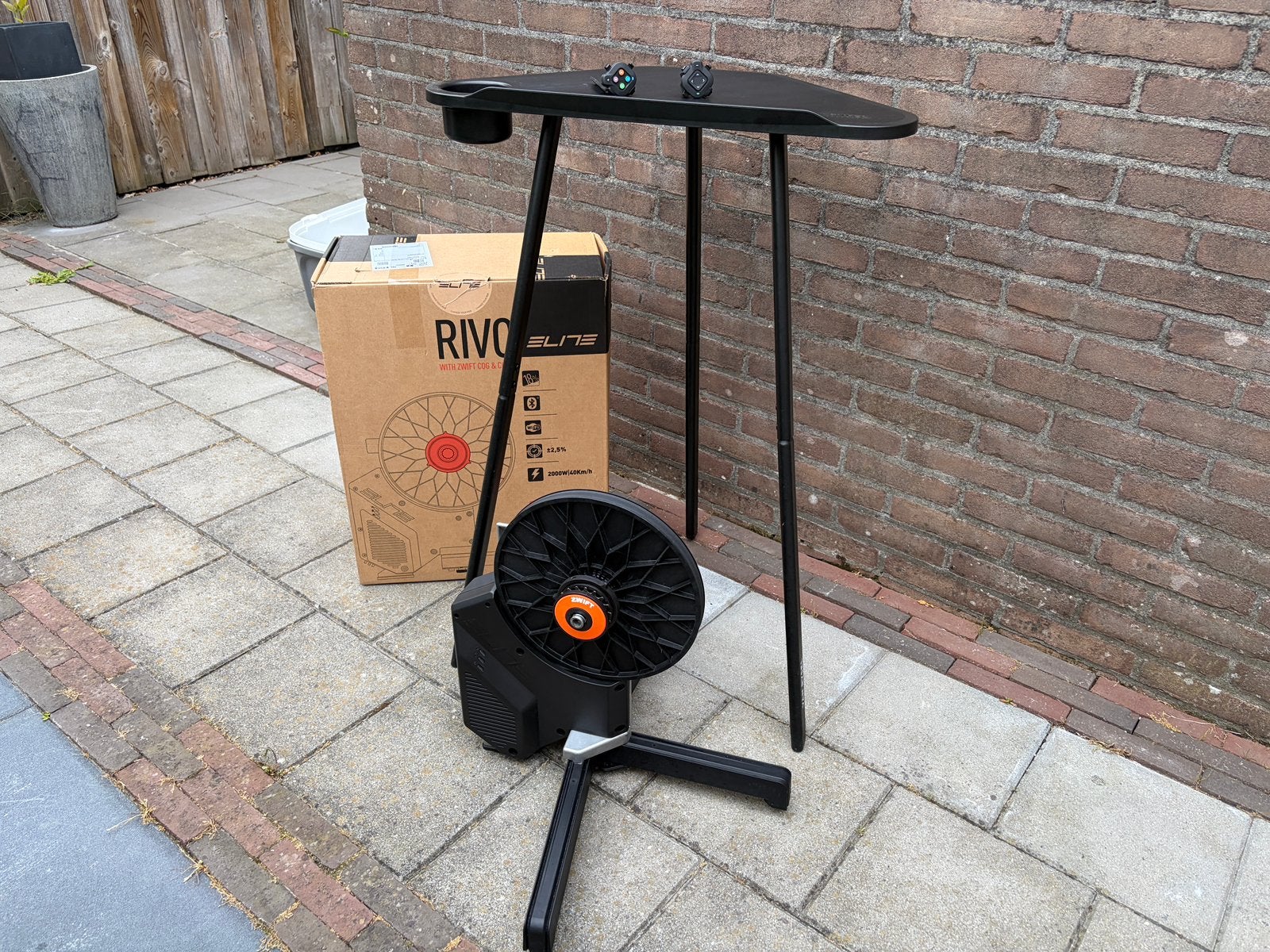 Elite Rivo Smart Trainer + Decathlon Indoor Trainer Tafel, Ophalen of Verzenden, Zo goed als nieuw, Crosstrainer