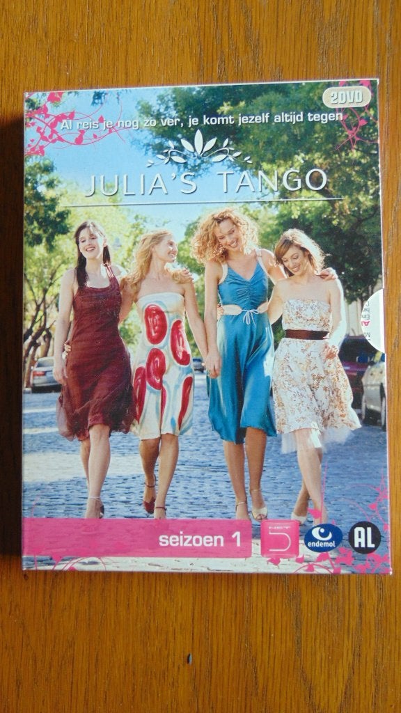 Julia's tango seizoen 1 & 2 dvd, Gebruikt, Alle leeftijden, Seizoen 1, Ophalen of Verzenden